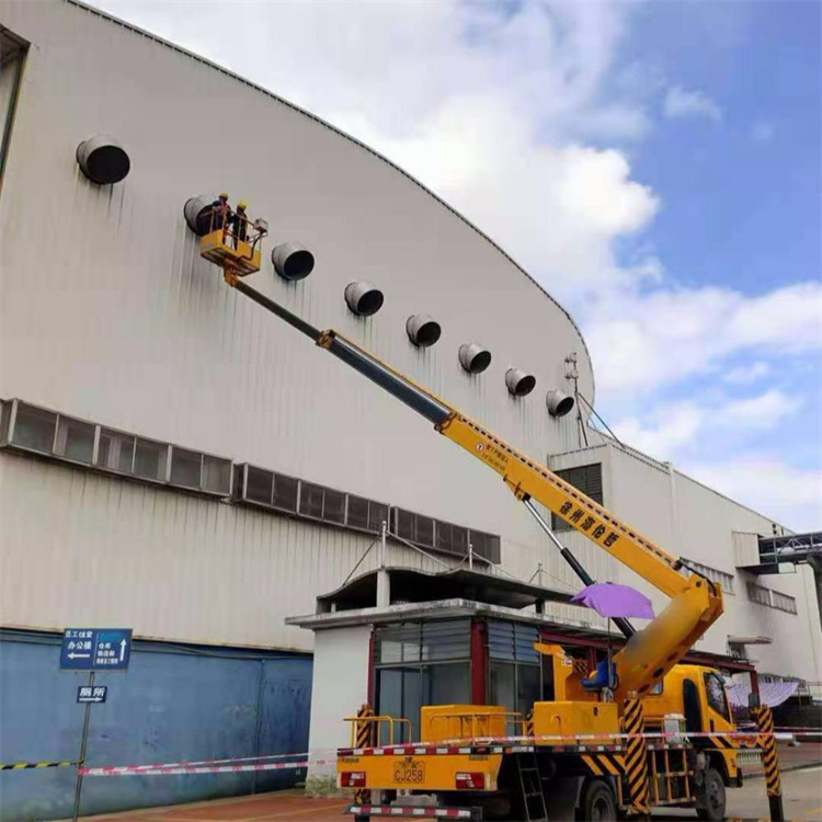 分宜县高空作业车出租服务：专业广告牌安装解决方案