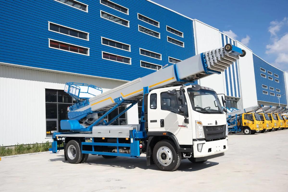 分宜县出租云梯车高空作业车 建筑垃圾搬运