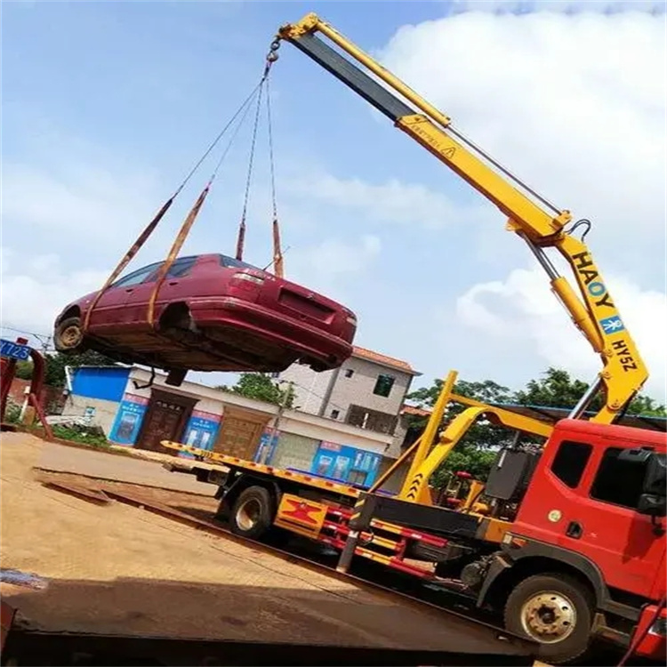 分宜县吊车吊汽车的正确方法