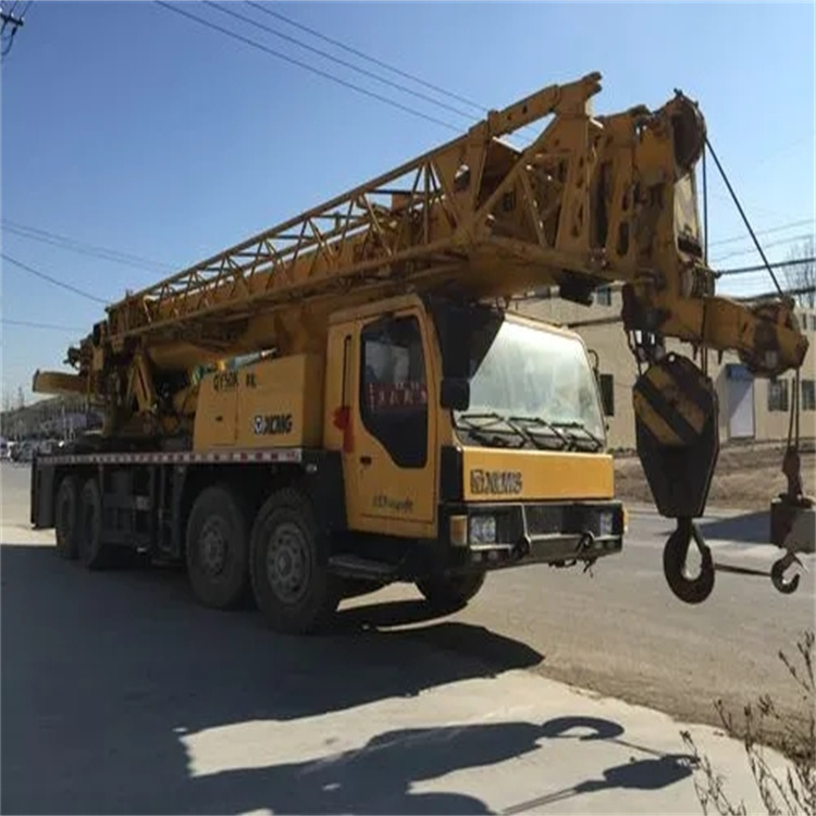 分宜县吊车吊挖机的正确办法